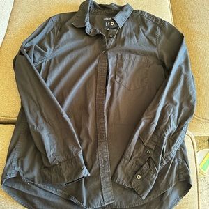 women’s medium button down shirt